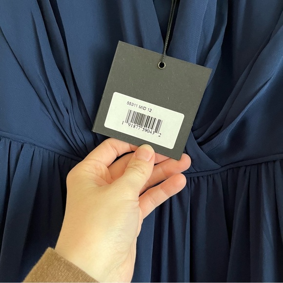 Mac Duggal Faux Wrap Illusion Long Sleeve Tiered Gown in Midnight NWT 55311 - Picture 8 of 10